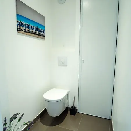 Apartment Art De Vivre